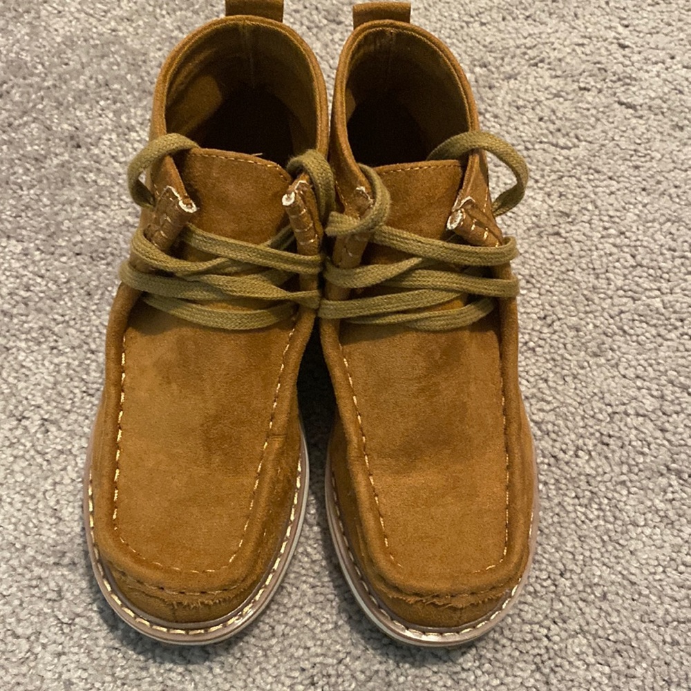 Very good condition, worn a couple of times